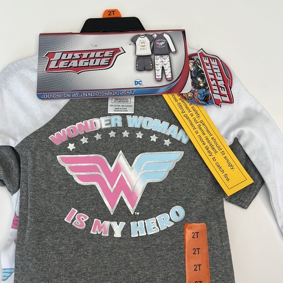 Justice League Little Big Girls 4 piece Sleepwear Pajama Set 2T - Picture 2 of 7